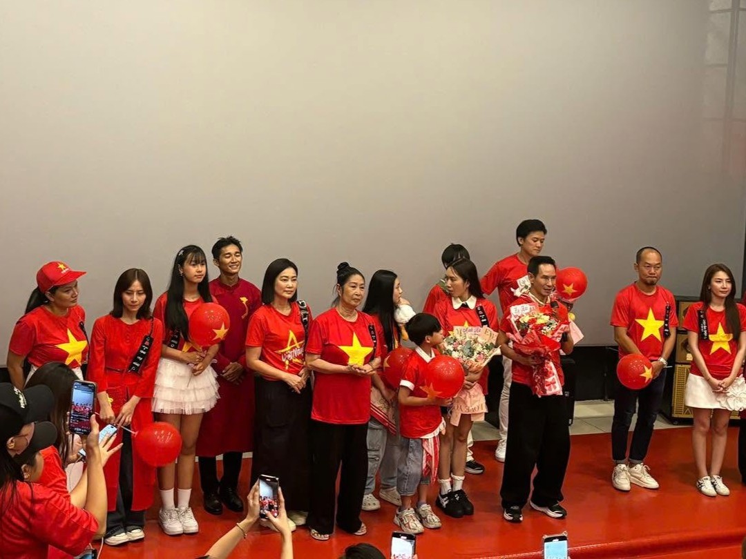 Không gian tổ chức fan meeting, talkshow và lễ ra mắt tại Bạch Đằng Cinema